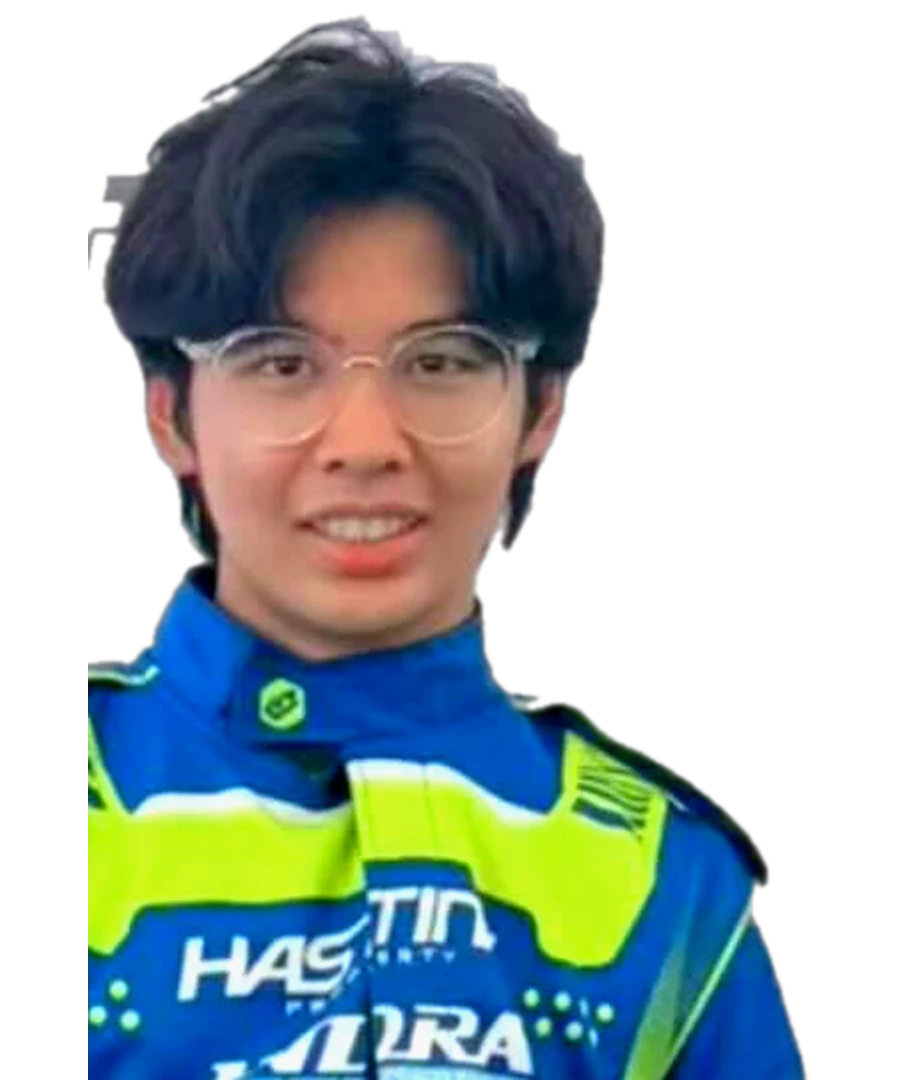 Peslalom muda Banyumas Slalom Team berwearpack biru hijau stabilo di area podium